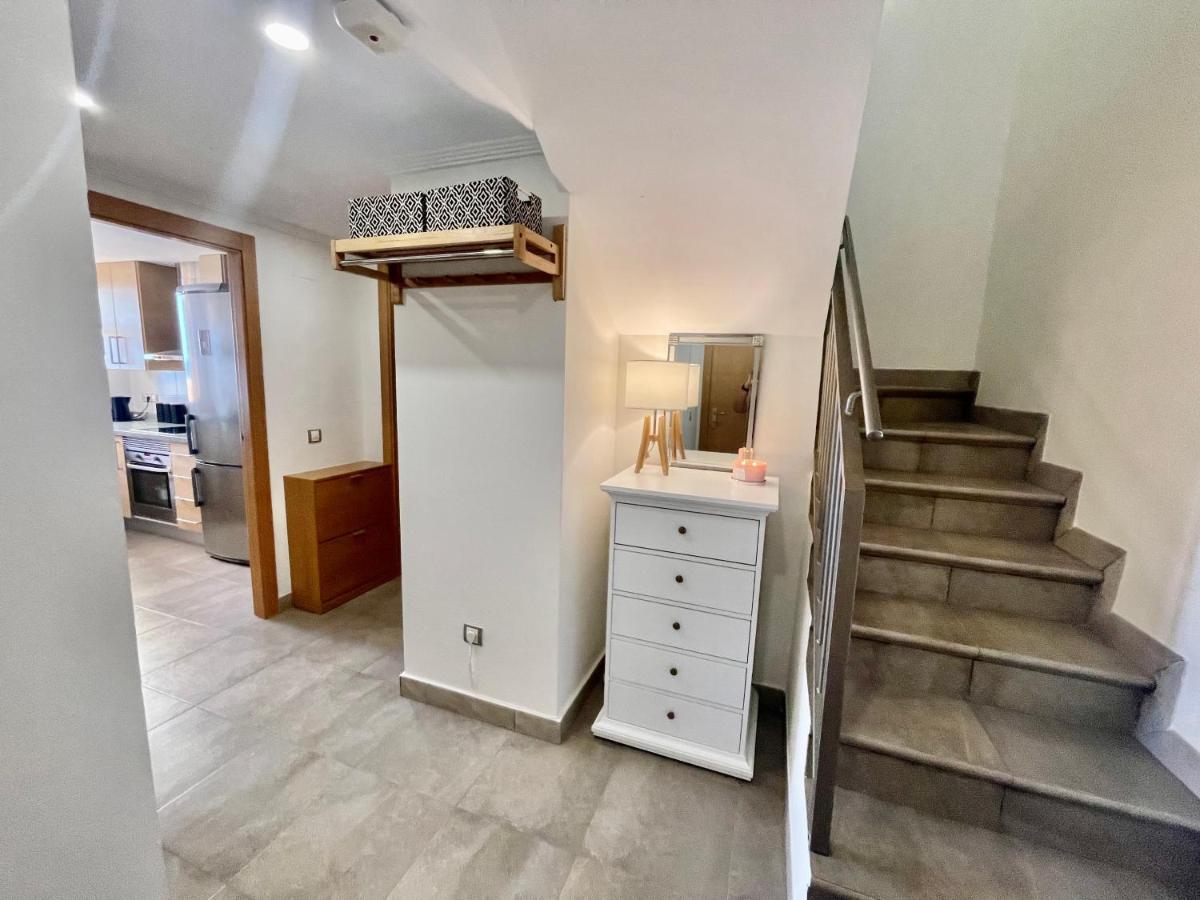 Apartamento Modern 2-Floor Penthouse With Sea Views - Sleeps 7 Finestrat Exterior foto
